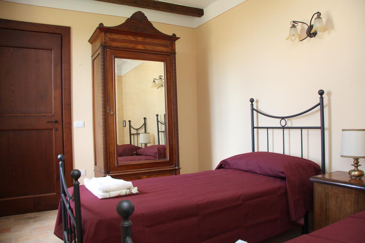 Villa Del Cardinale Сполето Екстериор снимка