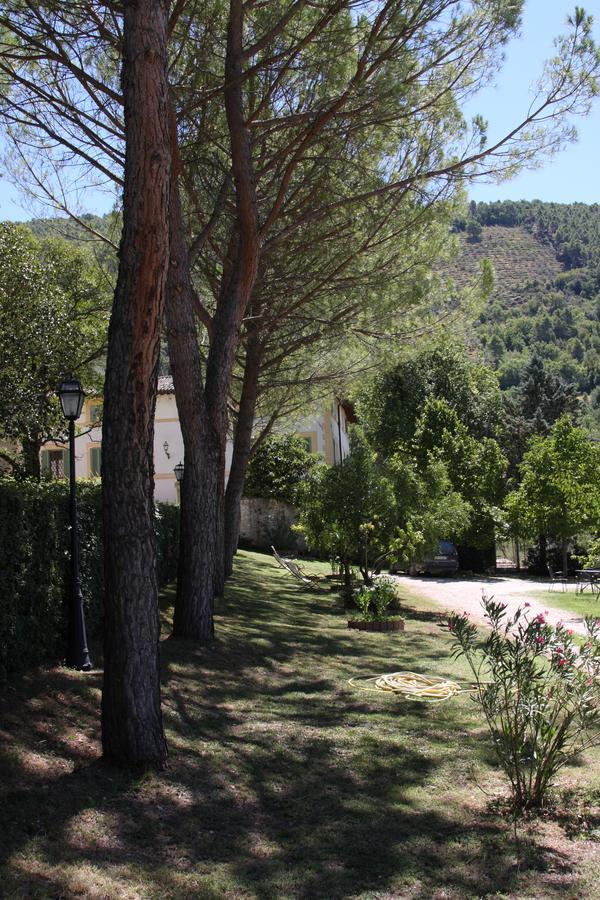 Villa Del Cardinale Сполето Екстериор снимка