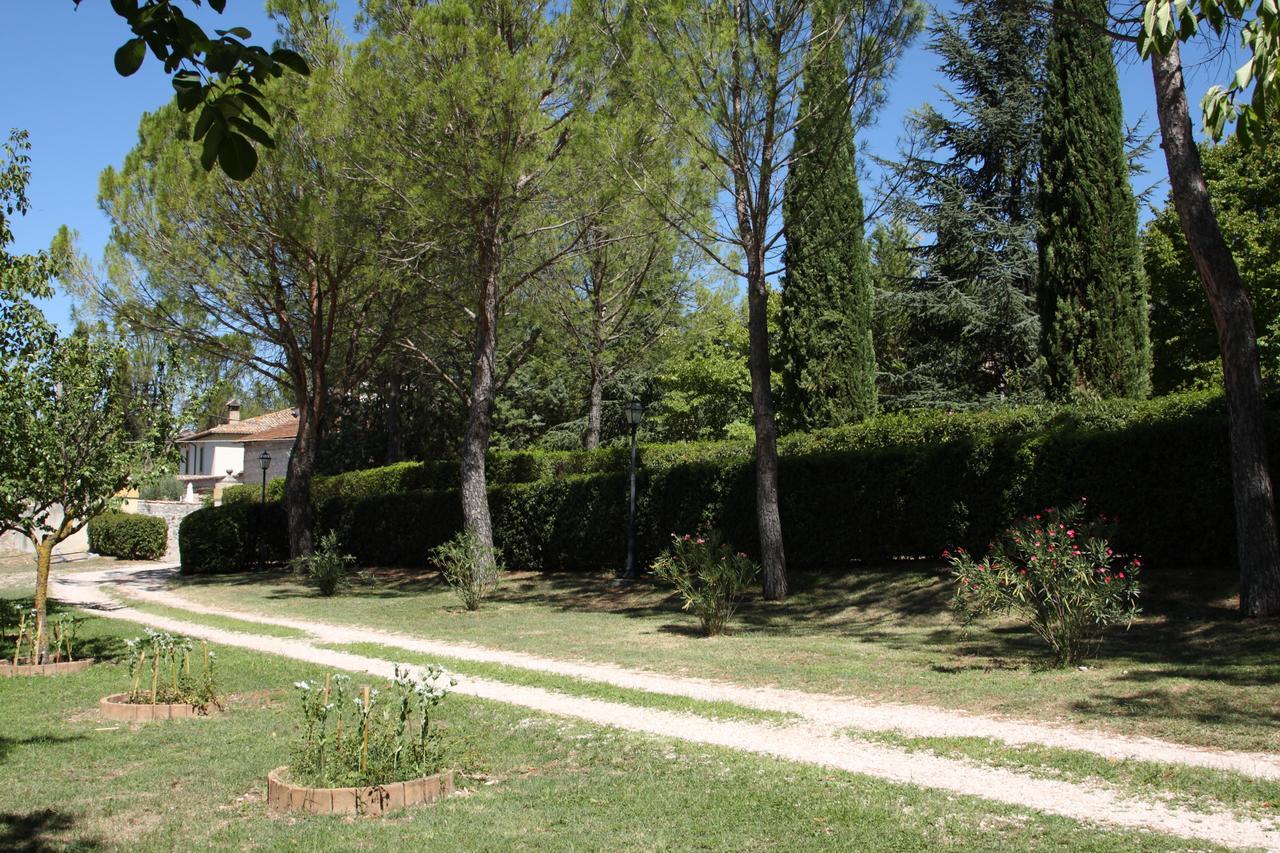 Villa Del Cardinale Сполето Екстериор снимка